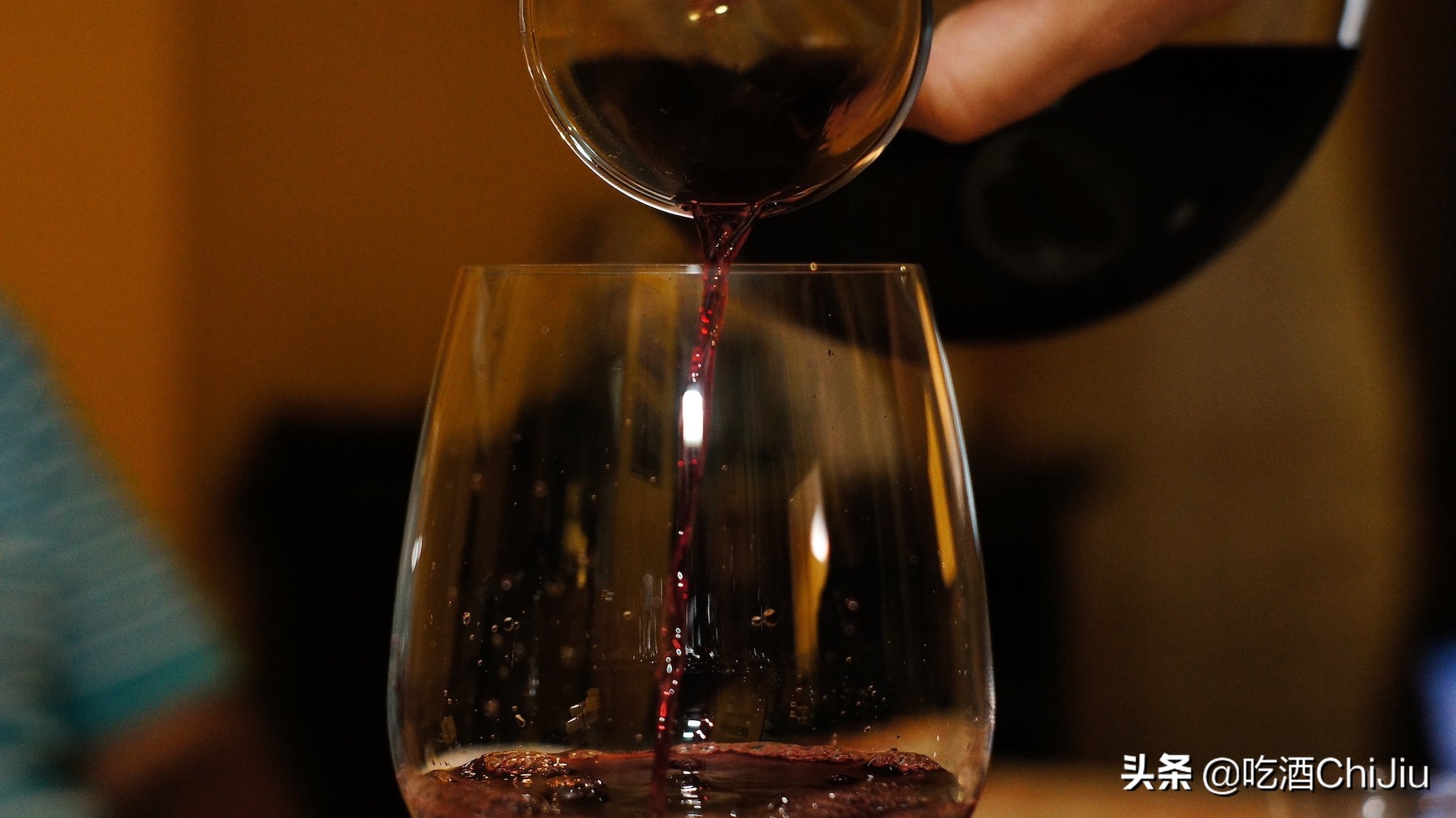 宴请女性朋友，为什么选“梅洛红酒”比较好？