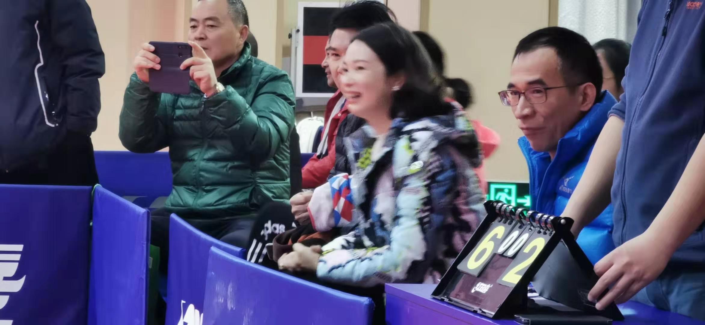 第十六届“球缘航头杯”微信群乒乓友谊赛--宾朋满堂，八方共贺