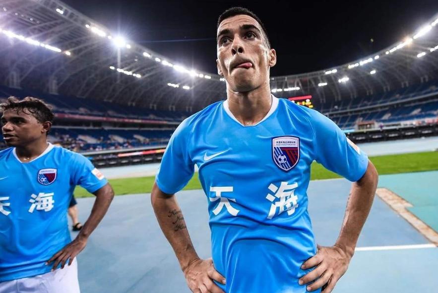 还说不为盘龙地皮？天海一线队缺12人，万通仅给3.5亿预算