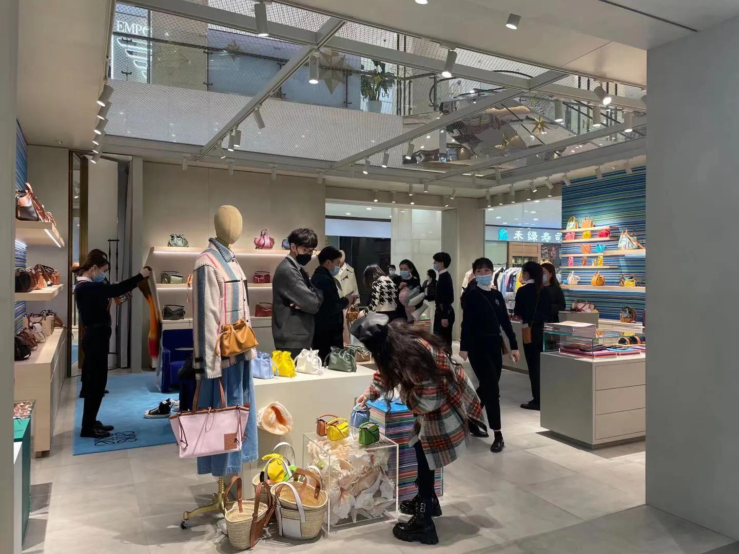 奢侈品为何疯狂涨价,理性看待奢侈品涨价