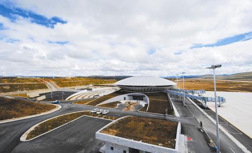 海拔最高的民航机场,稻城亚丁海拔最高的机场