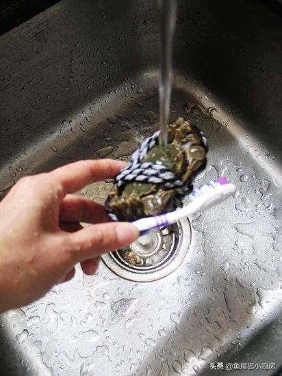 大闸蟹什么季节的肉比较肥,怎么挑大闸蟹又肥又鲜南方