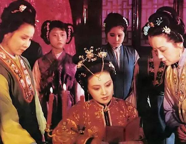 抄检大观园，一场长房与二房之间的内斗！