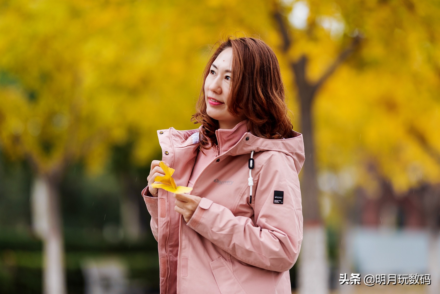 discoveryactive冲锋衣,什么牌子的冲锋衣时尚减龄好看