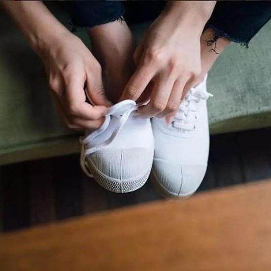 这5款经典帆布鞋还能再流行100年,什么牌子的帆布鞋舒服耐穿又好看