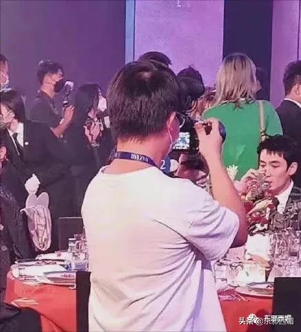 娱乐圈消费降级,娱乐圈降级消费