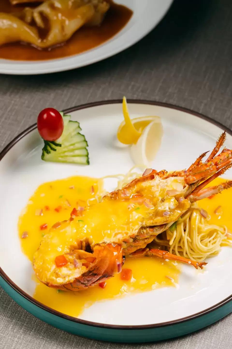 在江边看晚霞圆月，开live派对！难怪中秋节广州人不回家