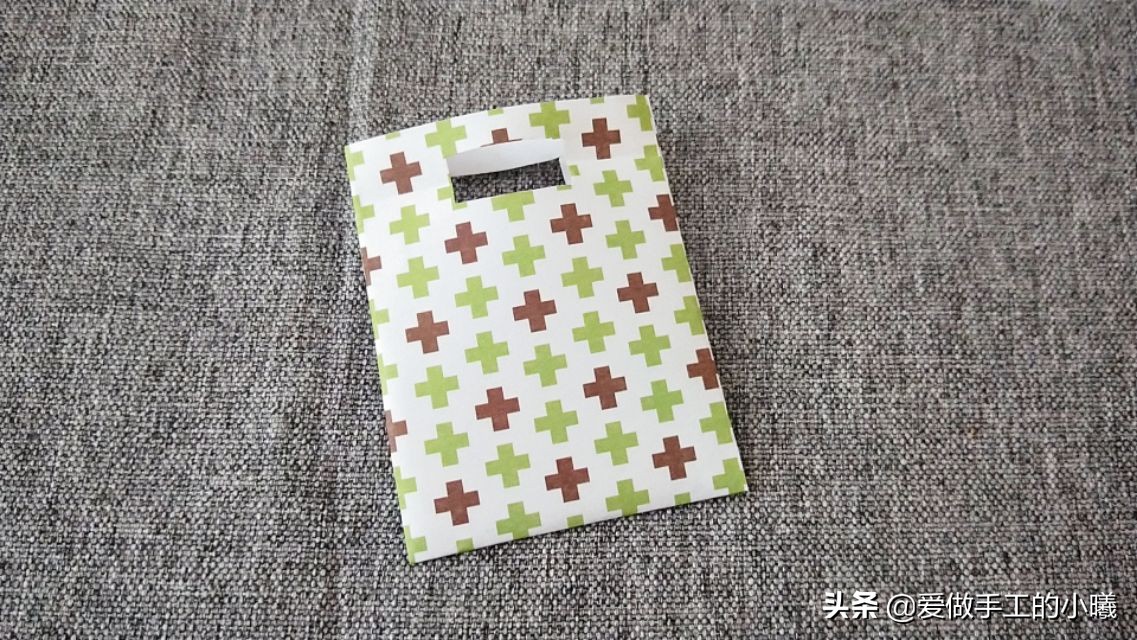 纸袋玩偶手工折纸制作教程,纸袋树叶小人怎么折纸教程