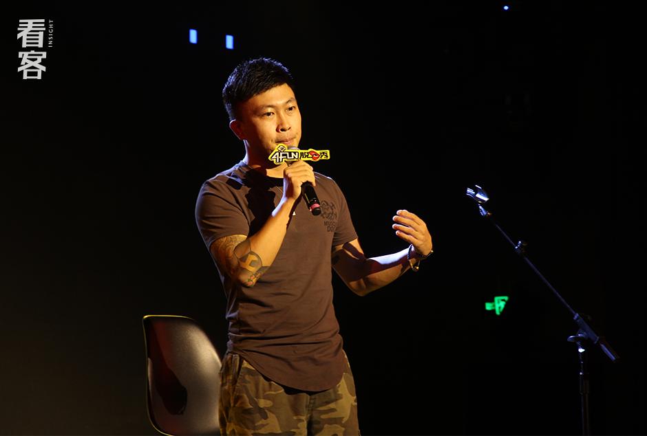 麦克风后面的人：太痛苦的时候，我们不写脱口秀