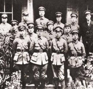 从毛主席诗词看*共中***党**史中的战争历程