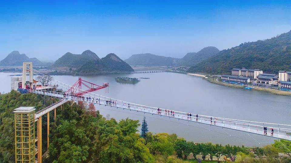 清远宝晶宫天鹅湖温泉酒店,清远顶级豪华酒店