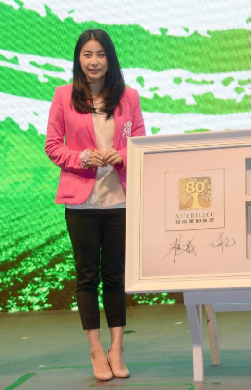 郭晶晶在香港迎接奥运代表团,郭晶晶将赴东京奥运是谁邀请吗