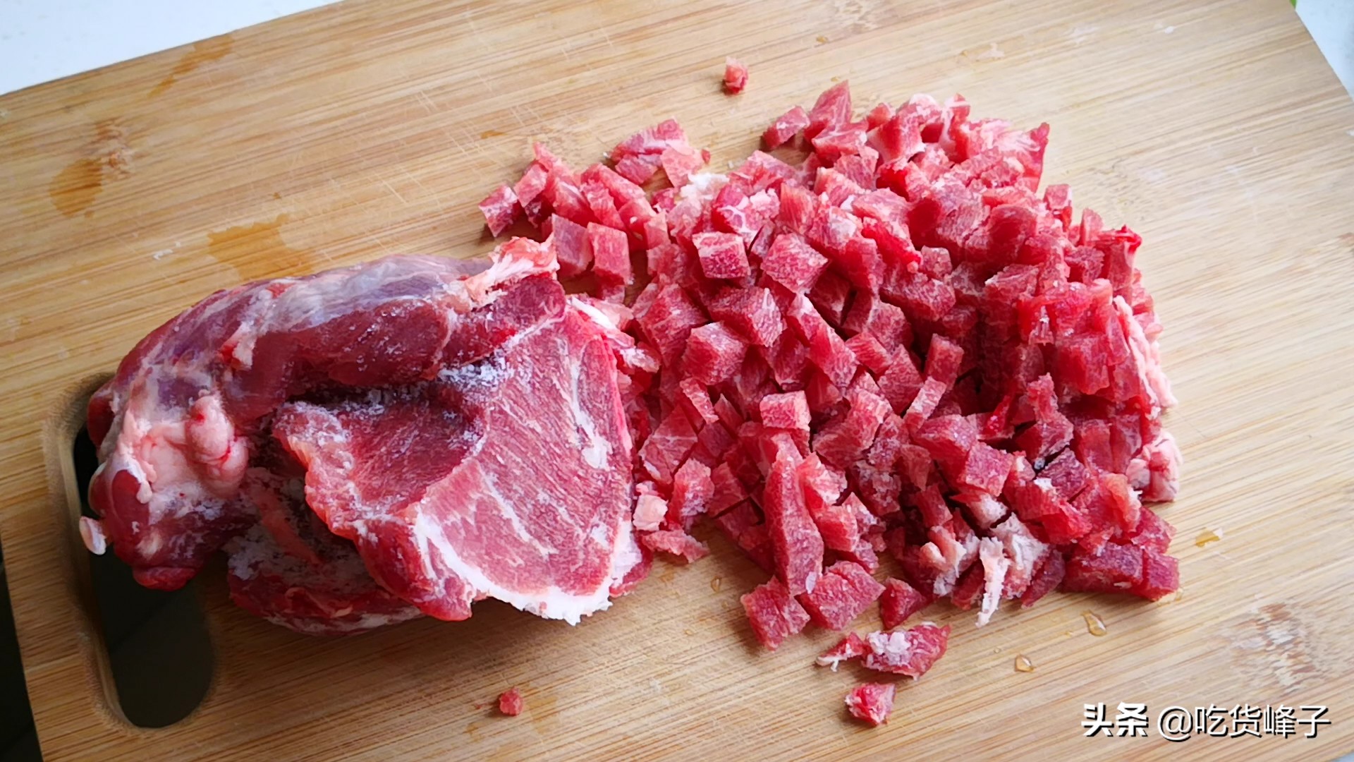 冰箱冻肉的正确方法,从冰箱拿出的冻肉千万别拿水泡