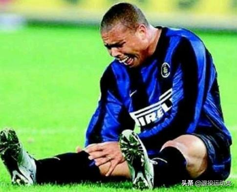 足球场上动容瞬间,足球场上动容的瞬间