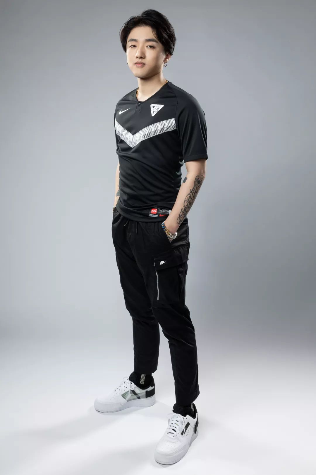 nikelpl队服,英雄联盟lpl与nike