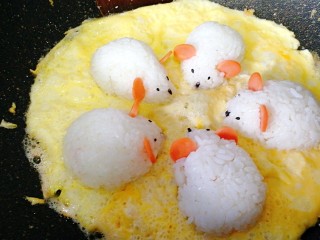 鼠年做一只真正的老鼠,新年小老鼠用粘土怎么做