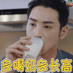 有机奶更好吗,有机奶比普通牛奶好吗