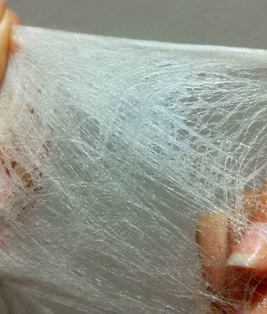 黄金蚕丝被对身体的好处,睡蚕丝被的好处和坏处