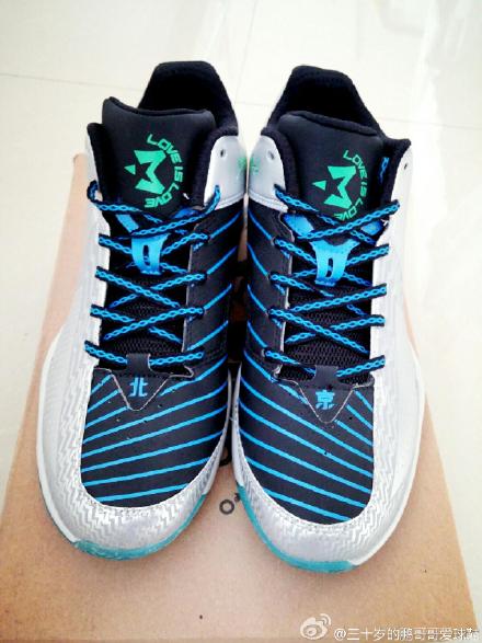 361戈登联名篮球鞋,361签约阿隆戈登