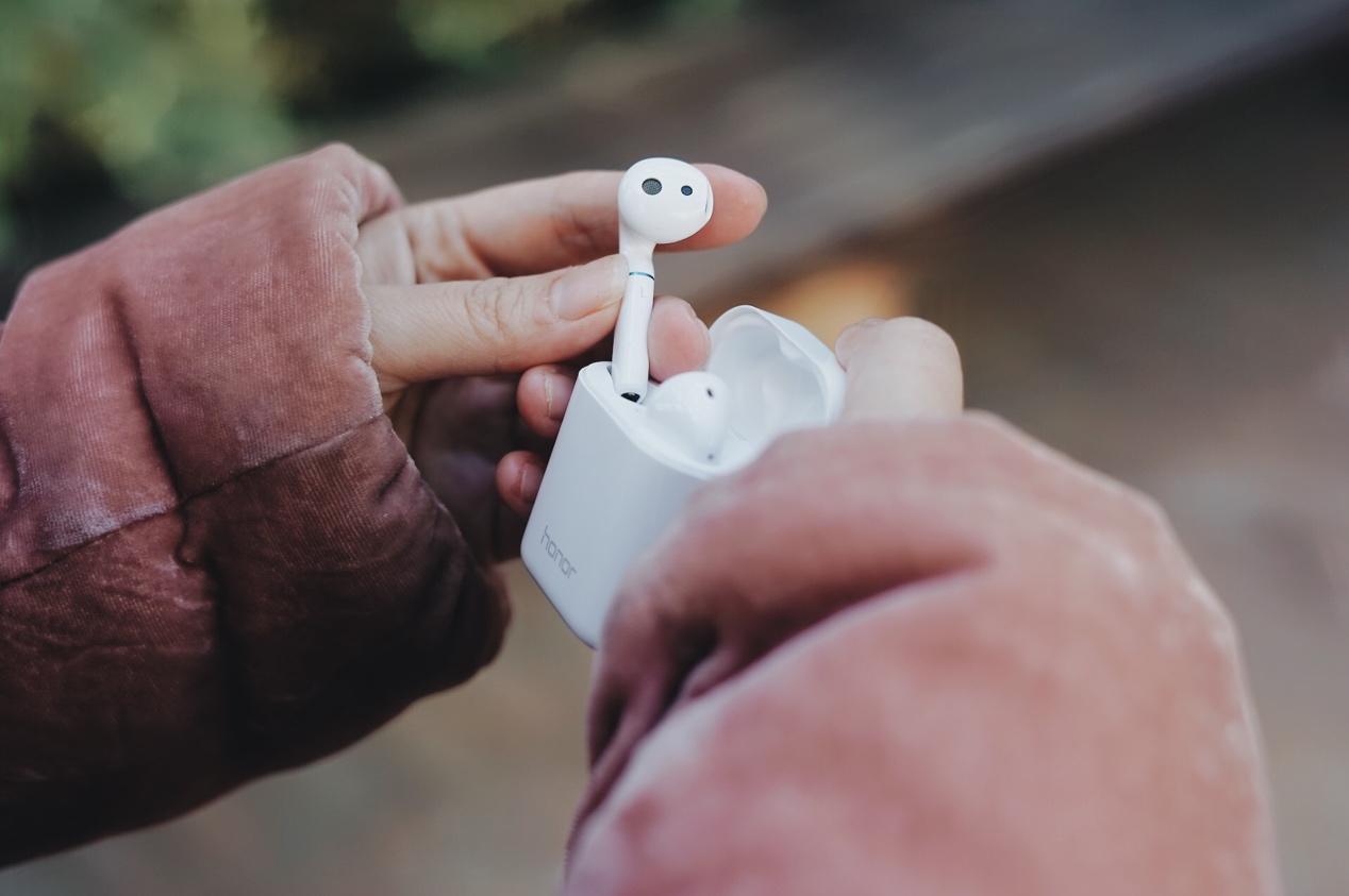 荣耀真无线降噪蓝牙耳机,荣耀最新发布蓝牙耳机