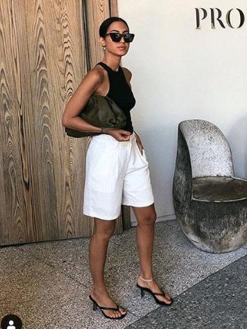 今年最流行凉鞋简单大方百搭,今年流行几款夏日凉鞋时尚百搭