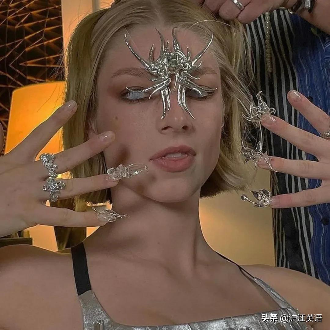 15岁艺术家,15岁走秀