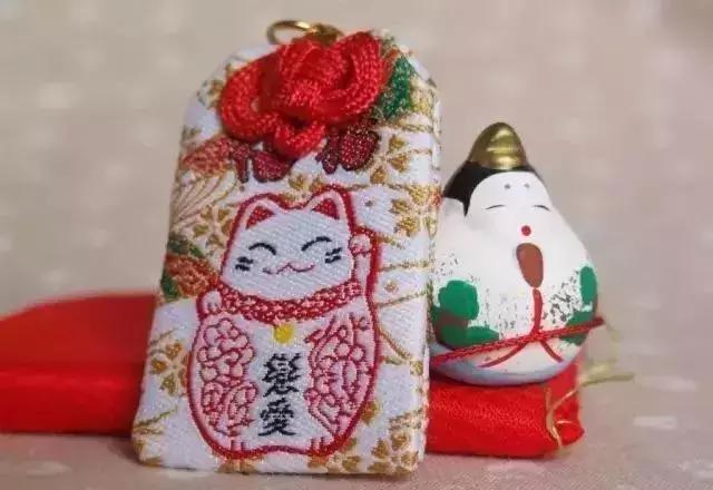 日本求的御守怎么处理,日本御守放在哪里