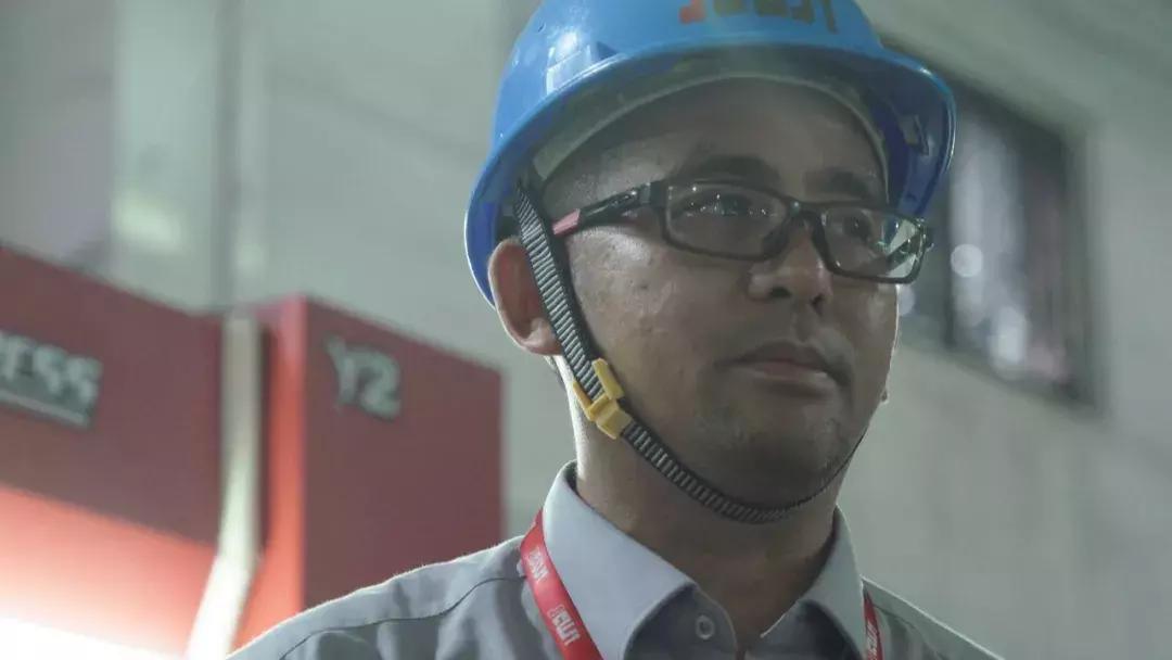 从摩托车佬到电梯大佬，23岁起他踏上创业征程，次次震惊行业