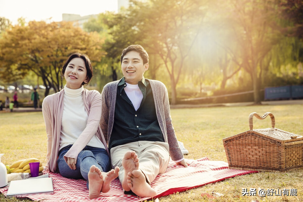 男女第一次接吻后两人关系会怎样,接吻男女双方的感受有什么不同