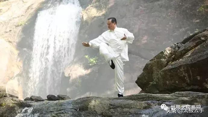 太极拳八段锦教学视频初学者,十六式太极拳初学者分解教学