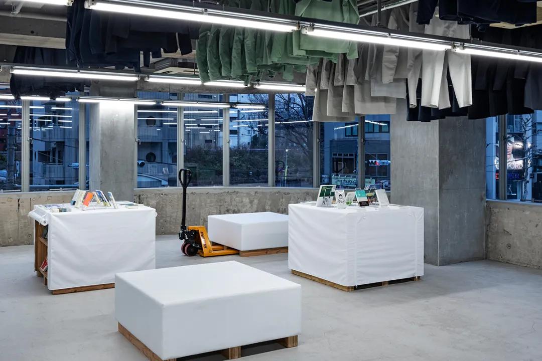 descente官方旗舰店的直播间,descente店直播