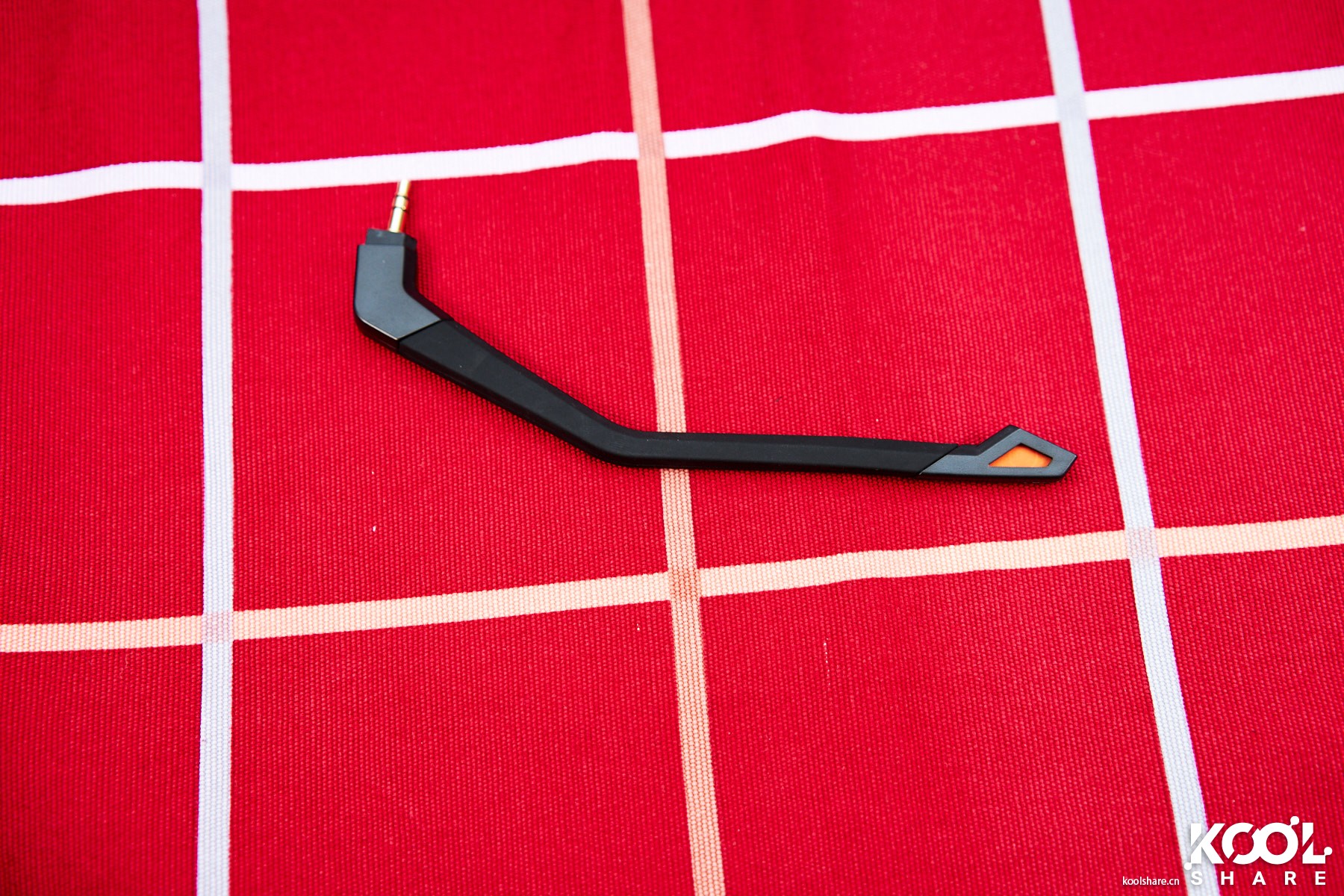 猛禽strix7.1耳机测评,华硕猛禽和金士顿黑鹰