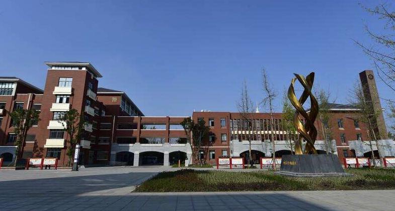 2022成都高考600分以上学校,2023年高考成都600分以上人数