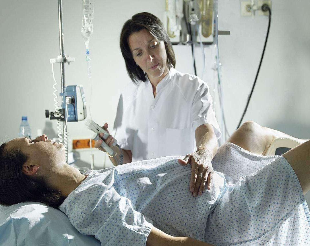 顺产侧切的情况下发生三度裂伤,生孩子一度裂伤和侧切有什么区别