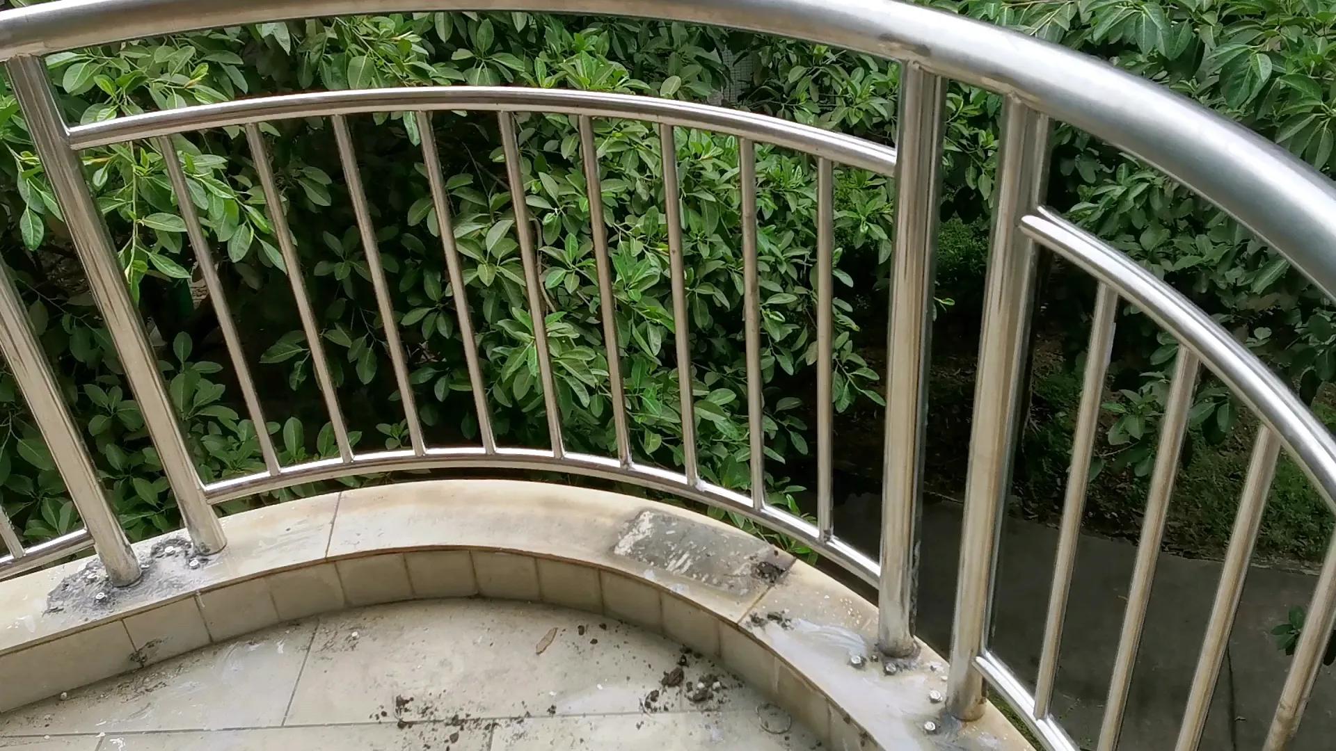 异形不锈钢防盗网,不锈钢防盗栏杆设计