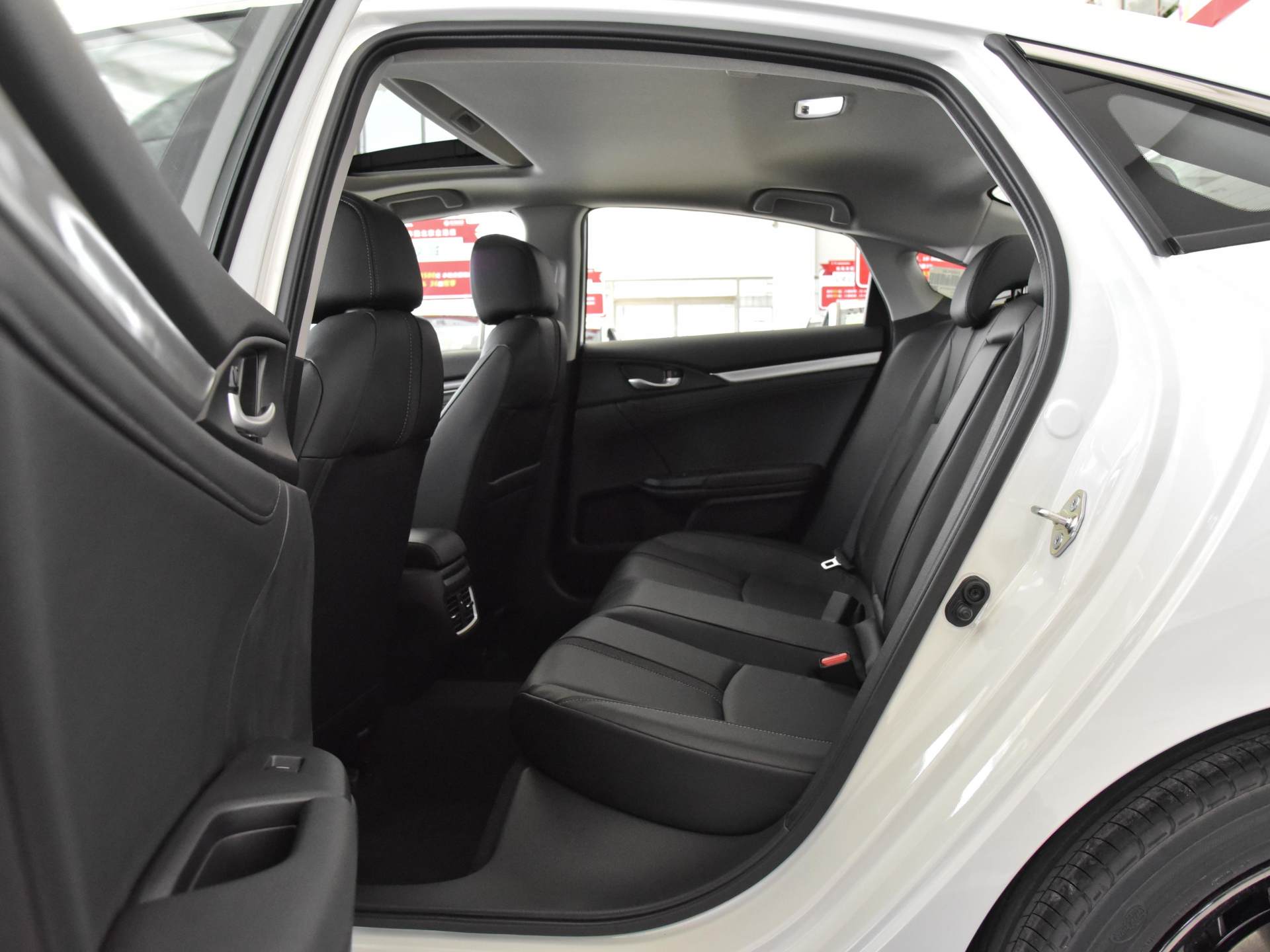 本田思域综合性能,四轮独立悬挂最省油的家用车