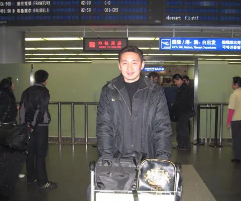 李刚小传丨武汉队的新任助教，李霄鹏的左膀右臂