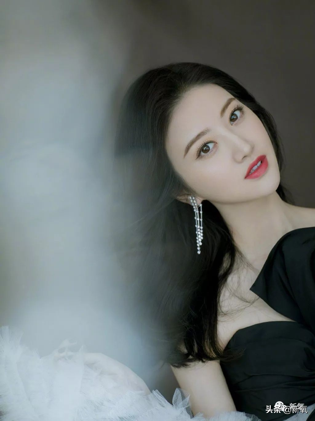 景甜修复后的双眼皮多宽,景甜修复之后的双眼皮是多宽