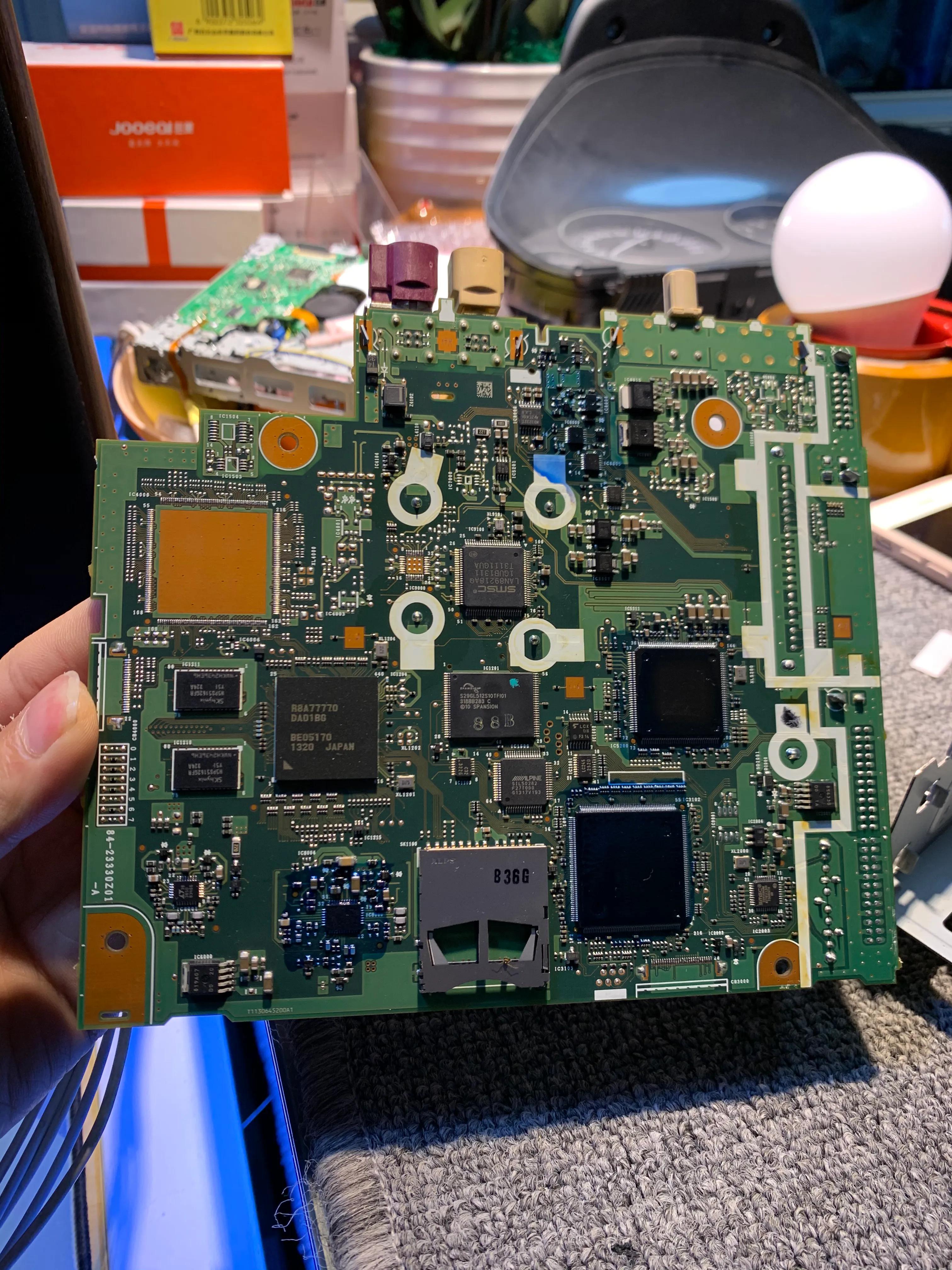 宝马mini发动机拆解,拆机阿尔派导航一体机