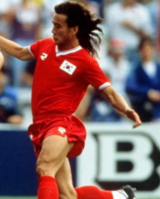 亚洲足球历史最强十大球员,亚洲历史十大球员