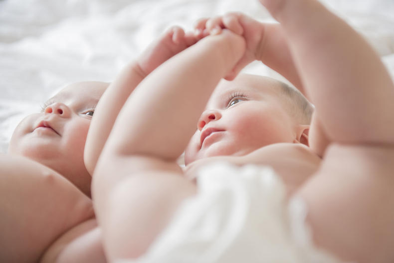 宝宝罗圈腿的表现有哪些,宝宝有点罗圈腿怎么办呢