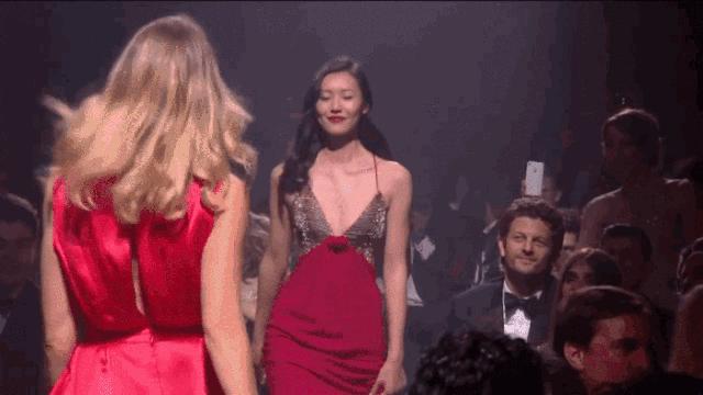 娱乐圈“包姐”一年置包1000W，知道明星有钱但没想到这么败家