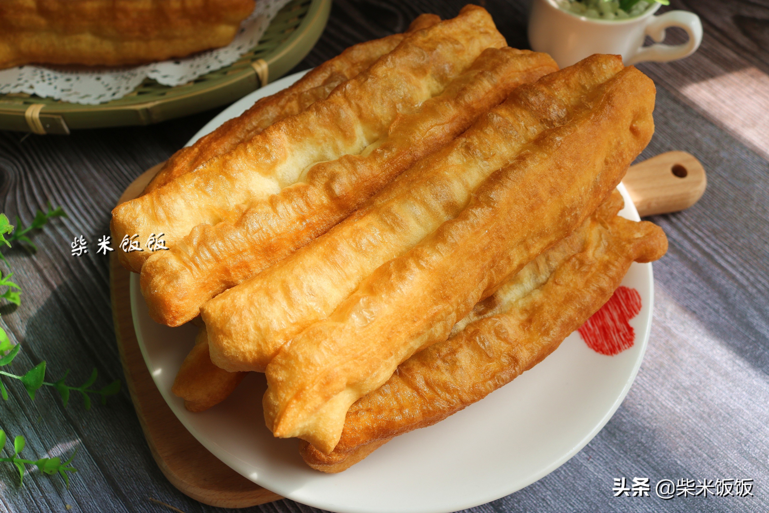 炸油条用脆皮油条粉还用放酵母吗,炸油条不用酵母油条配方口诀