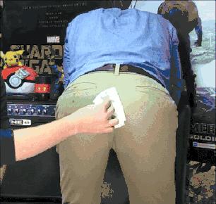 擦屁屁的正确姿势,新生婴儿擦屁屁正确姿势