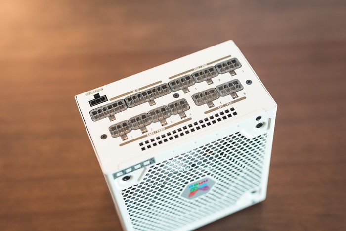 圣诞节前装一台白色的ITX性能钢炮游戏主机