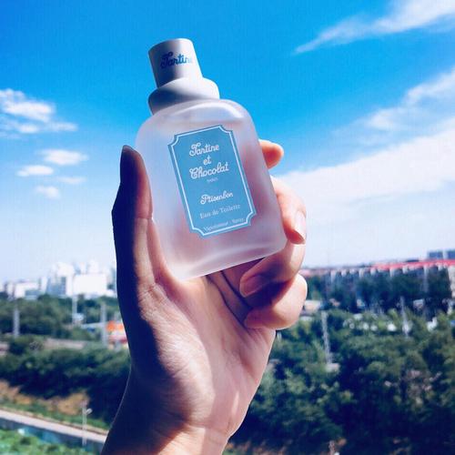 宝格丽香水绿茶和白茶哪个好,宝格丽香水大吉岭和白茶选哪个