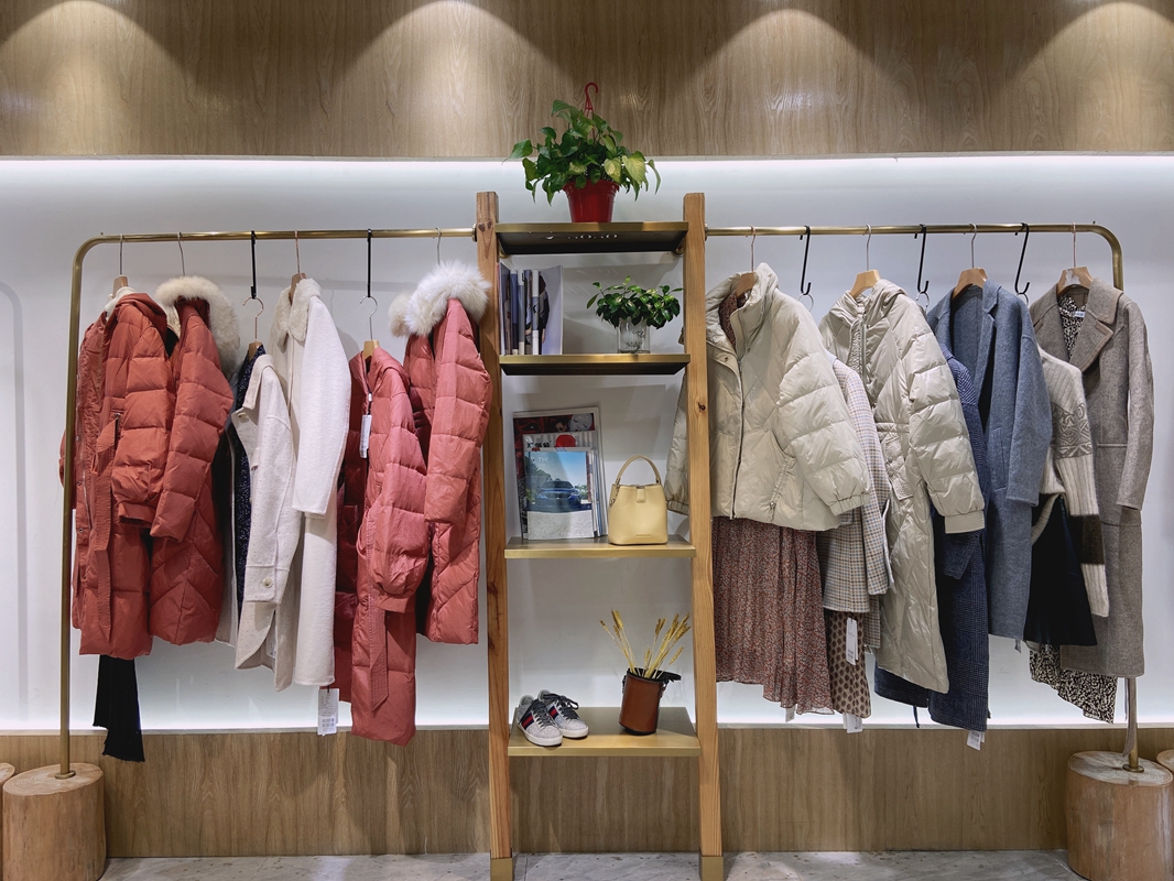 卡嘉茜女装官方旗舰店,卡嘉茜女装是什么档次