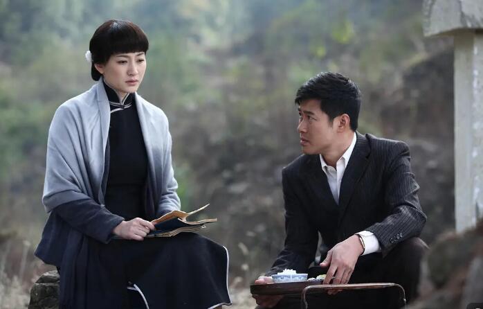 丈夫提出离婚聪明的女人怎么做,丈夫不爱了有头脑的女人会怎么做