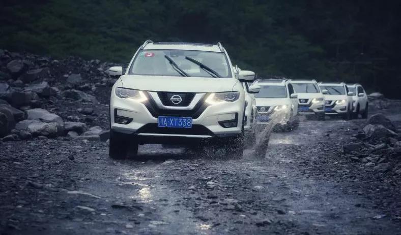 日产奇骏试驾2.0排量,日产奇骏2.5四驱性能测试