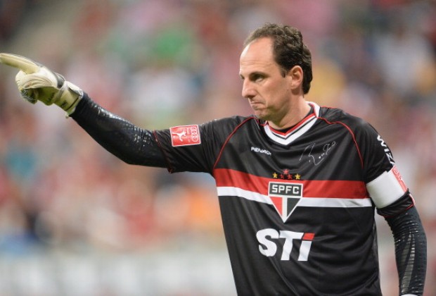 足坛任意球进球排名,梅罗十大进球排名